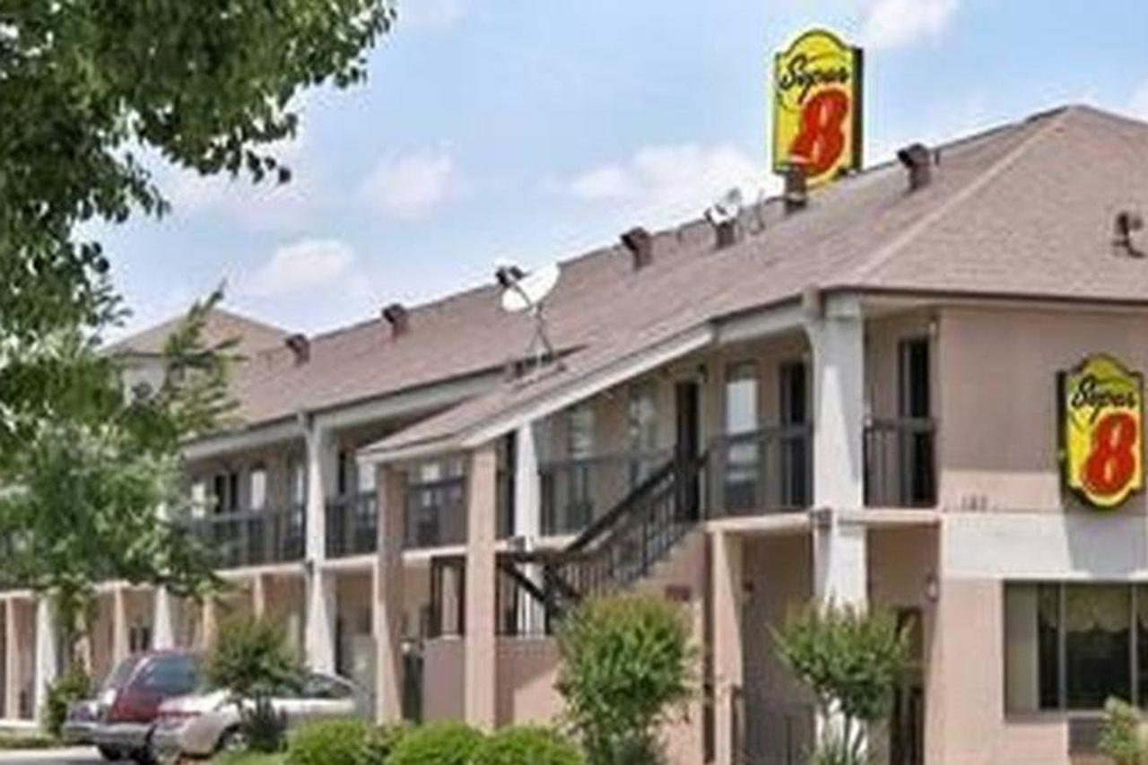 Rodeway Inn Lumberton Exterior photo