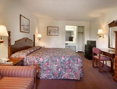 Rodeway Inn Lumberton Room photo