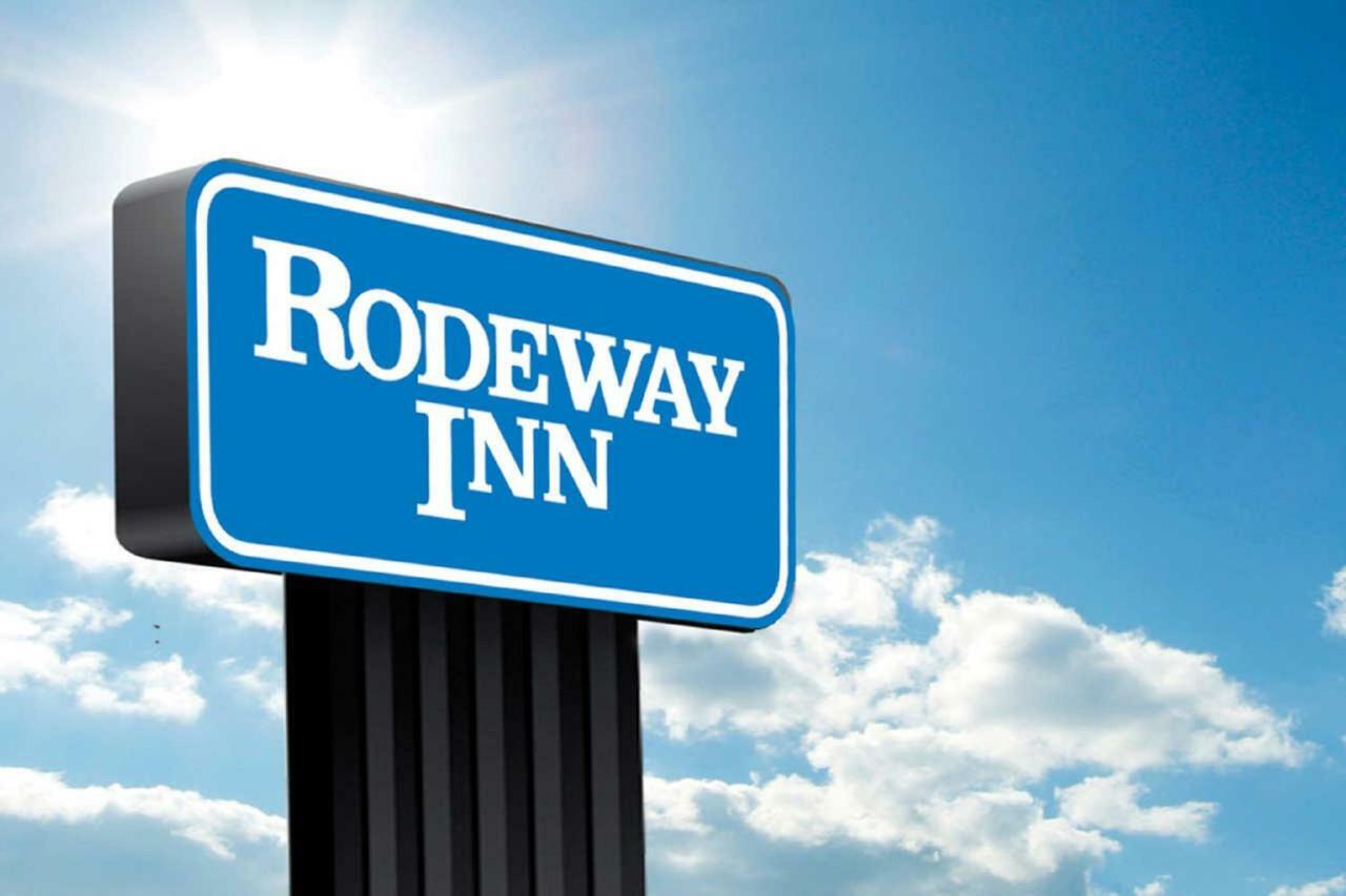 Rodeway Inn Lumberton Exterior photo